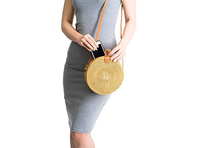 Bolso de Paja para Niñas Hecho a Mano Tejido a Mano Indonesia Aislado Playa Infantil